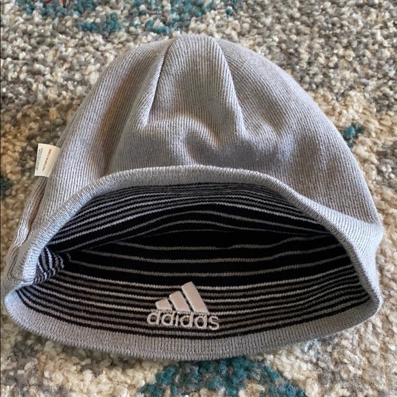 Adidas knit hat - reversible - Picture 4 of 8